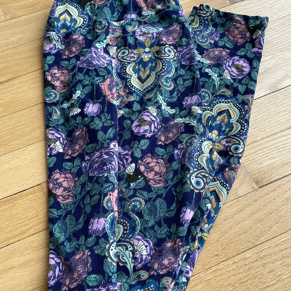 Beautiful BoHo  LuLaRoe Tall and Curvy leggings